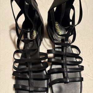 Sexy & Comfortable Black strappy sandals, Zipper on back with 1 1/2 in heels.